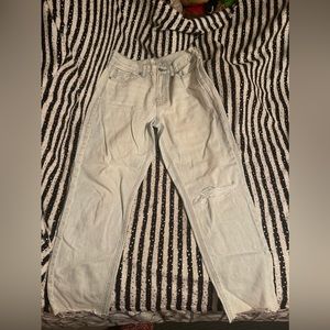 American Eagle Mom Jean size 6 short